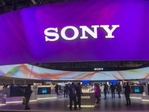 Büyük pil, büyük ön kamera! Sony Xpera XA Ultra artık resmi