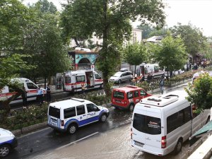 Vezneciler’de polise bombalı saldırı