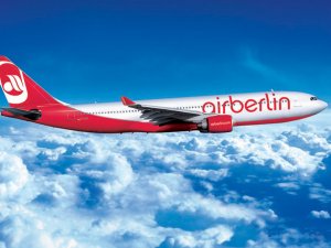 Air Berlin uçağına bomba ihbarı