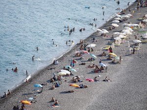 Turizmcilerin 'çifte bayram' mutluluğu