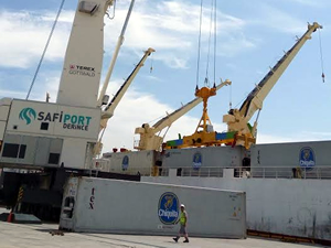 Safiport Derince Limanı'nın iş hacmi günden güne artıyor