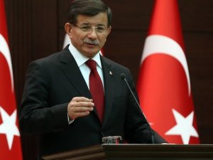 Eski Başbakan Davutoğlu'ndan Rus uçağı açıklaması