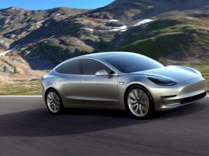 Tesla'dan 20 milyar dolarlık ciro hedefi