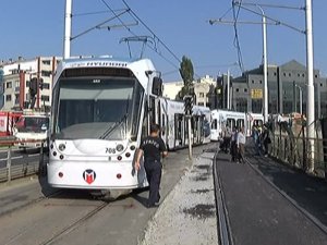 İstanbul'da tramvay raydan çıktı