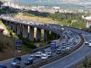 Trafiğe 1 ayda 128 bin 648 araç eklendi