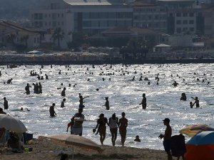 Çeşme'de bayram tatilinde hedef 1 milyon turist