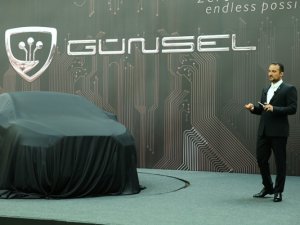 KKTC’nin ilk yerli otomobili “Günsel” görücüye çıktı