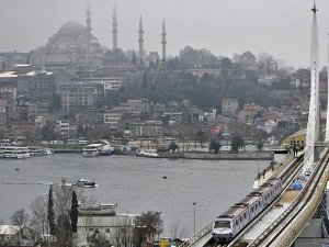 İstanbul metrosunda nikah dönemi