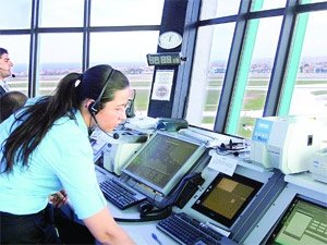 Kıbrıs'ta kontrolörler greve gidiyor