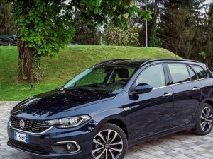 Dizel otomatik Fiat Egea Station Wagon bayilerde