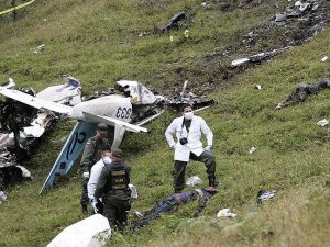 Kolombiya'da kargo uçağı düştü: 5 ölü