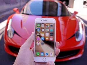 Apple, Ferrari kod adlı özel bir iPhone modeli duyurabilir!