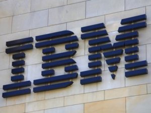 IBM, Samsung'u solladı!