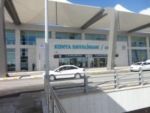 Konya'da uçuşlara sis engeli