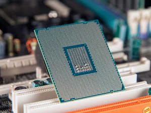 Intel yeni işlemcilerini 14nm üretecek
