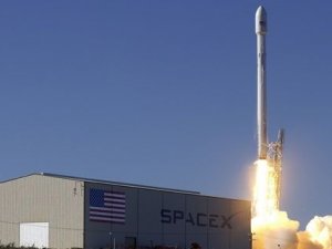 Falcon 9 roketi uzaya fırlatıldı!