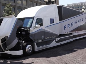 Tesla elektrikli kamyon üretiyor
