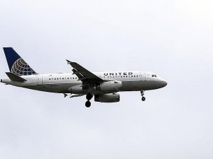 United Havayolları fazladan yer sattığı yolcularına 10 bin dolar tazminat ödeyecek