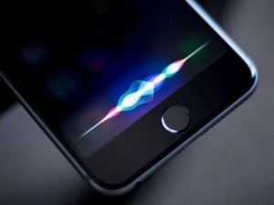 Apple, Siri ile evlere giriyor!