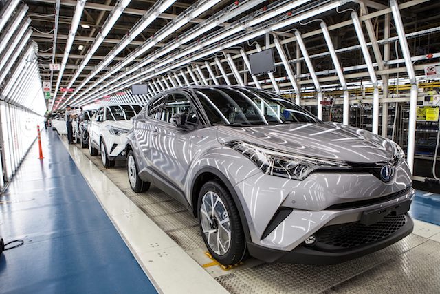 2017-toyota-c-hr-turkey-assembly-plant-e1478705795889.jpg