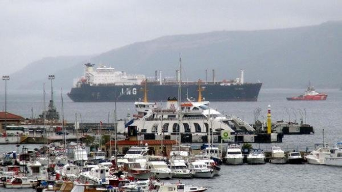 dogalgaz-yuklu-tanker-canakkale-onlerinde-ariza-yapti-dha-46d5be17dd3635cf5d290b98b084c0f7-3-t.jpg dogalgaz-yuklu-tanker-canakkale-onlerinde-ariza-yapti-dha-46d5be17dd3635cf5d290b98b084c0f7-3-t.jpg
