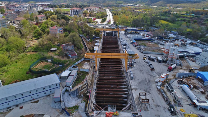 istanbul_havalimani_gayrettepe_metro1.jpg