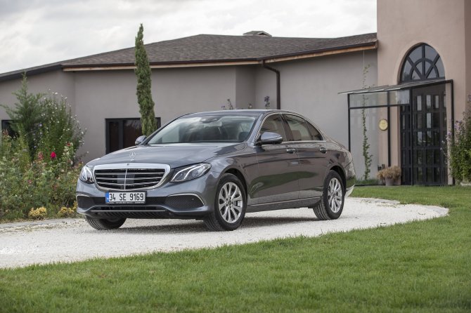 mercedes-benz-e-serisi-sedan-exclusive-(1)-001.jpg