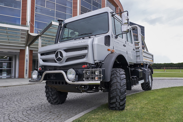 mercedes-benz-unimog-(2).jpg