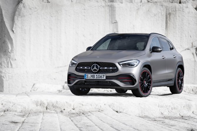 yeni-mercedes-benz-gla-(4).jpg